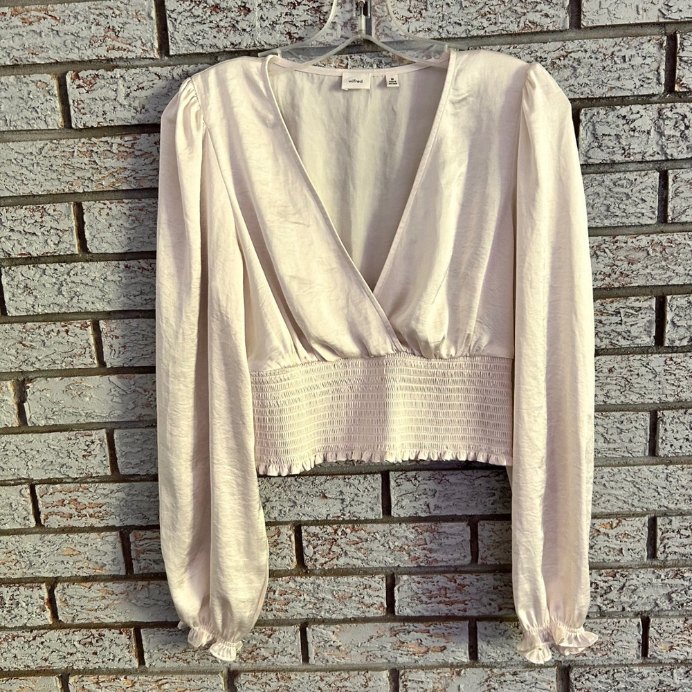 Wilfred Aritzia Cream Satin‎ Smocked Waist V-Neck Blouse Long Sleeve Crop Top M